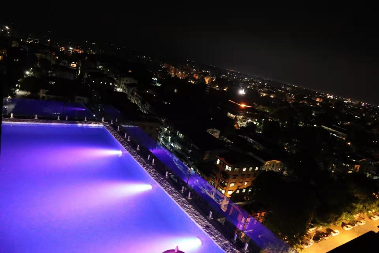 Hotel Sanchaung Янгон Екстер'єр фото