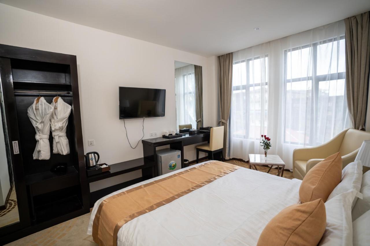 Hotel Sanchaung Янгон Екстер'єр фото